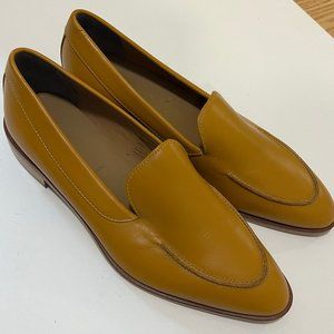 NEVER WORN Everlane The Modern Loafer - Honey color, Size 9.5
